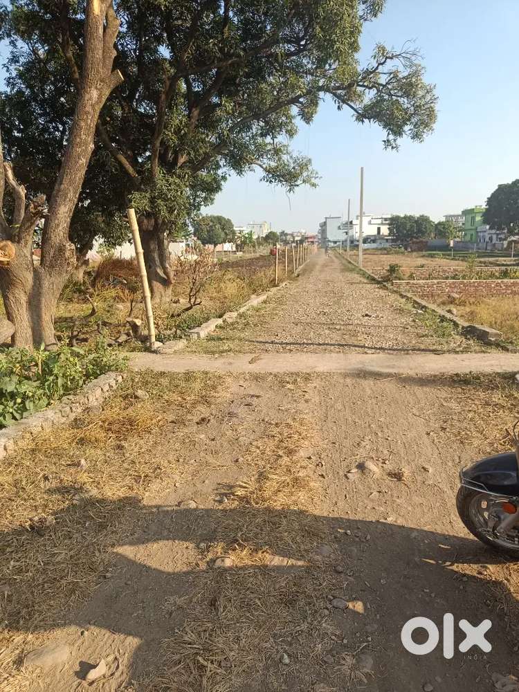 Plot for sale in gas godam