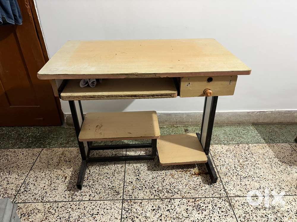 Computer / Study Table in Good condition