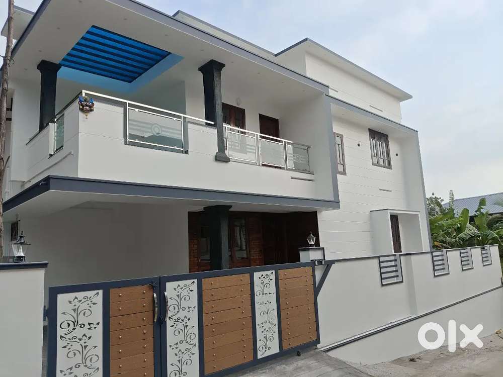 5 CENTS 2250 sqft NEW HOUSE FOR SALE AT ANANDESWARAM