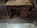 Computer table