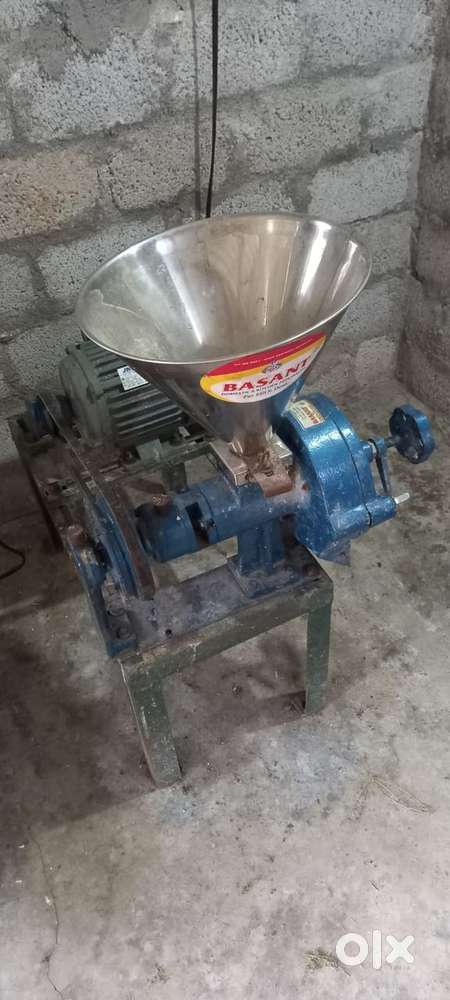 Rava mill machine