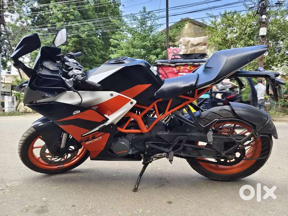 KTM rc 200 bike