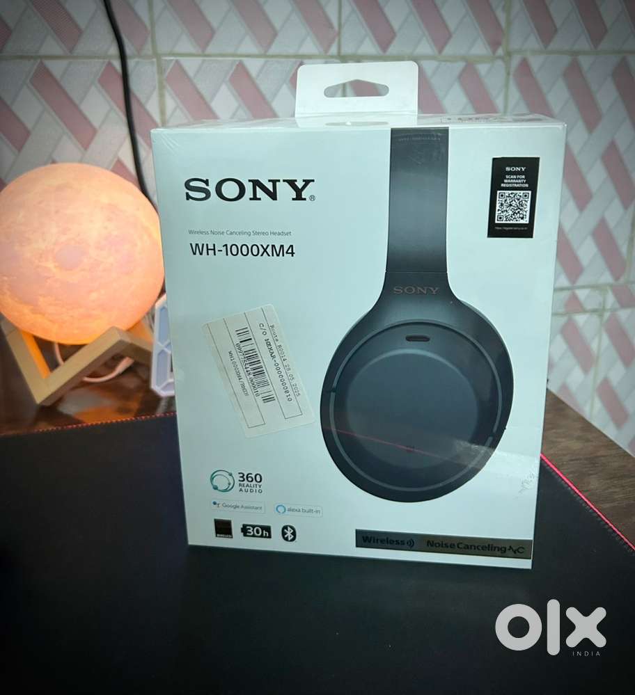 Sealed SONY WH-1000XM4