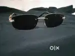 Luxury Retro Gold-Frame Sunglasses–Bold Black Lens with Geometric Arms