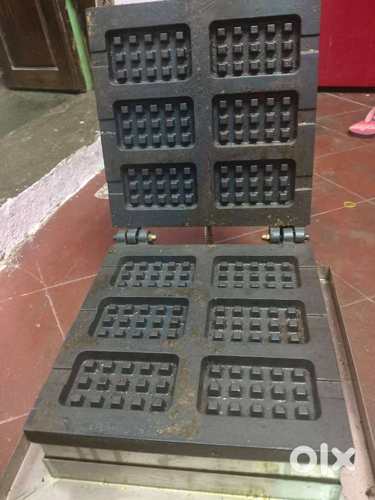 Commercial Waffle Machine