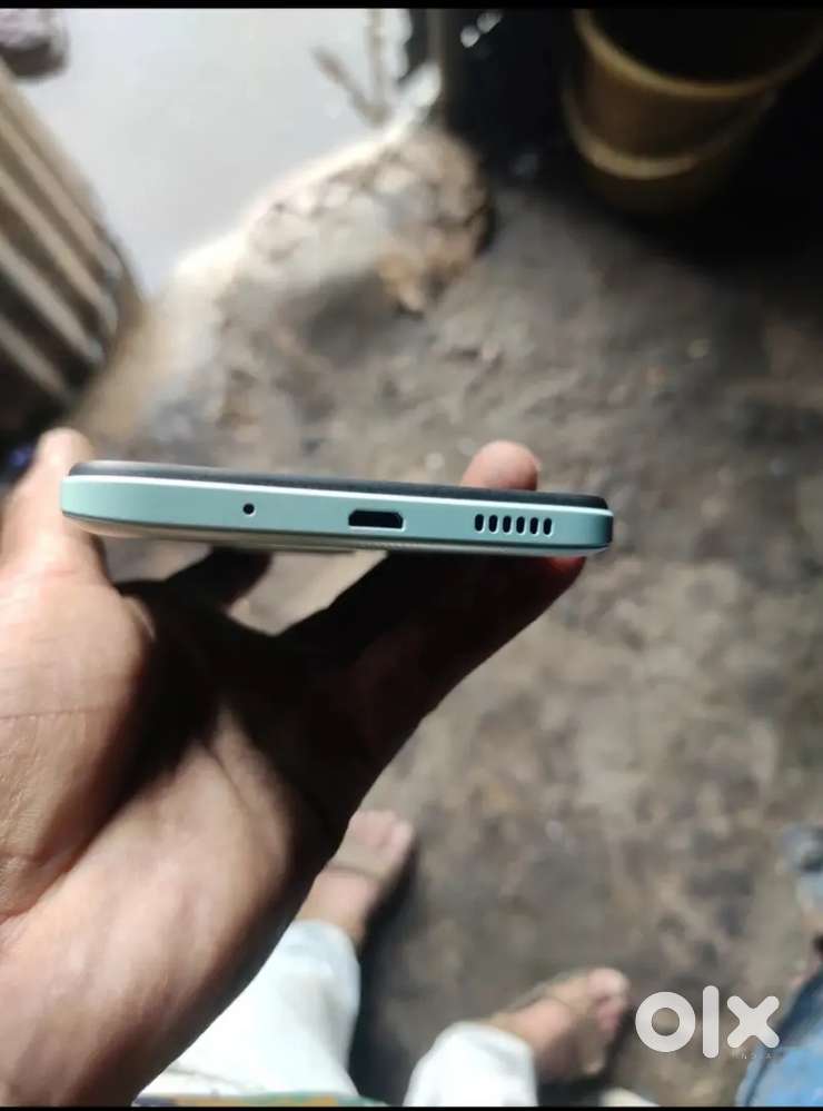 Redmi 12c 11month old 4/64 good condition money problem