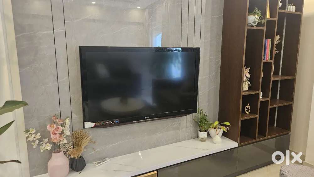 LG 47inches smart Tv for sale