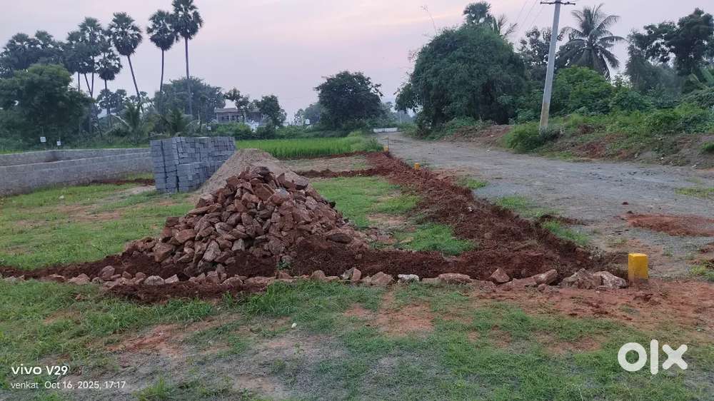 Plot For Sale Near Main Road Duvvada Vedulanarava