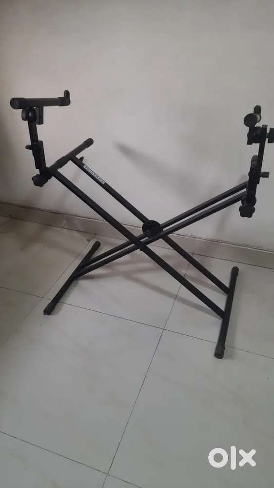 Double keyboard stand