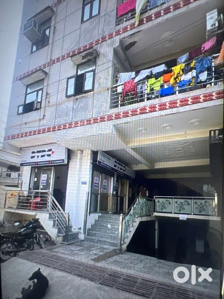 MARKET FOR SALE NEAR BY PHASE 2 SABZI MANDI