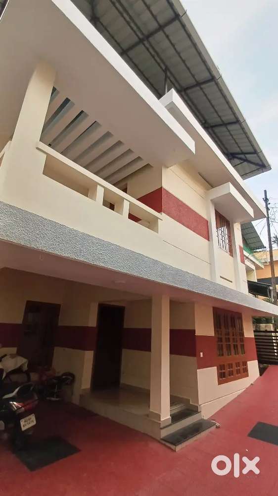 Independent house Gandhipuram near sreekarayam 16thousand