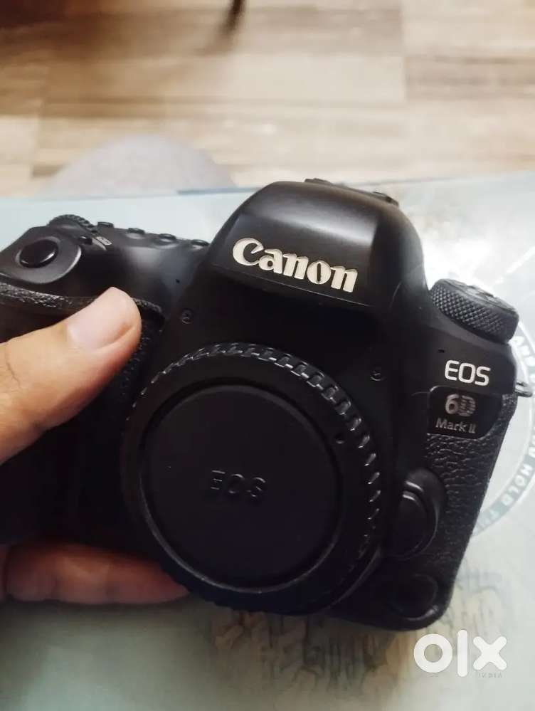 Canon 6d mark ii body.