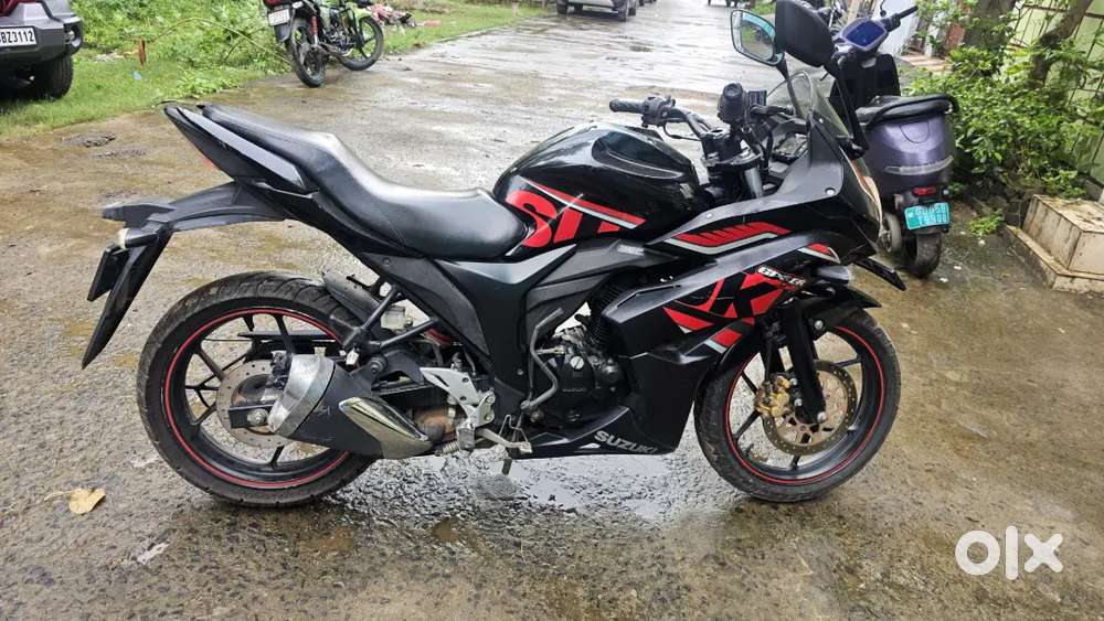 Suzuki Gixxer SF 150 in mint condition and very less driven