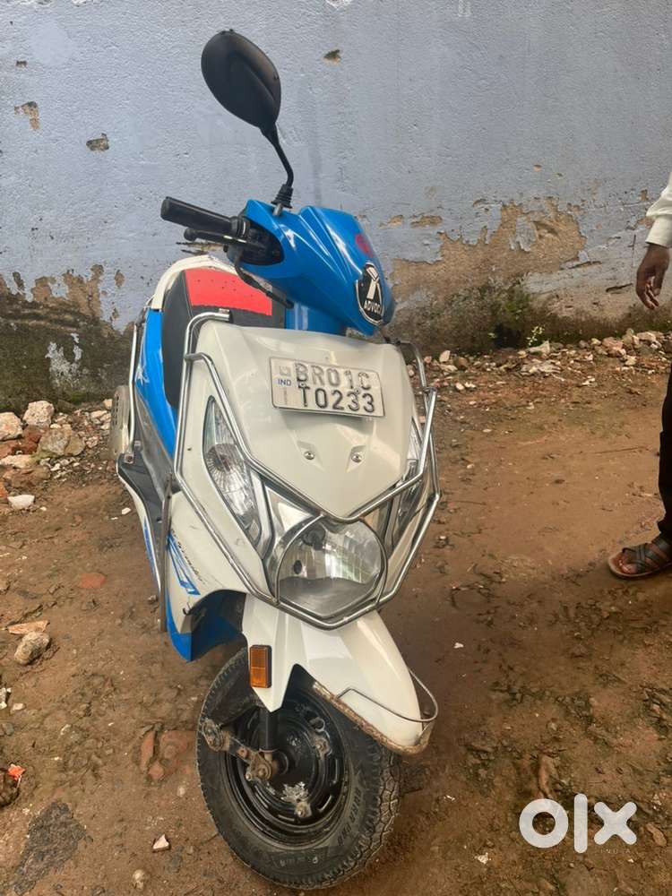 Honda Dio white Colour