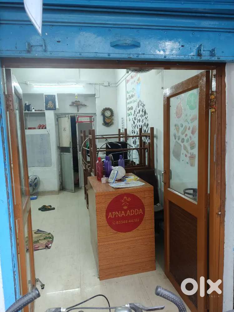 Shop for rent in lake gardens