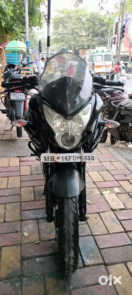 A Bajaj Pulsar AS200 ABS bike is good condition