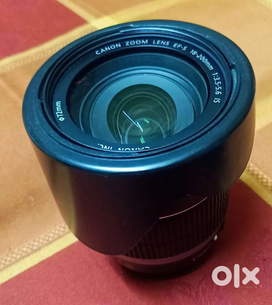 Canon EF-S 18-200mm f/3.5-5.6 IS Standard Zoom Lens for Canon DSLR