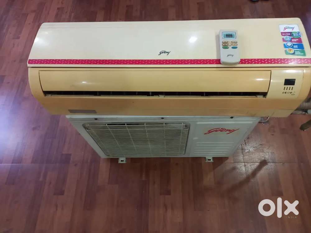 Godrej 1.5 ton  Split AC 3 Star