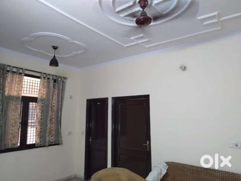 Flat available for rent