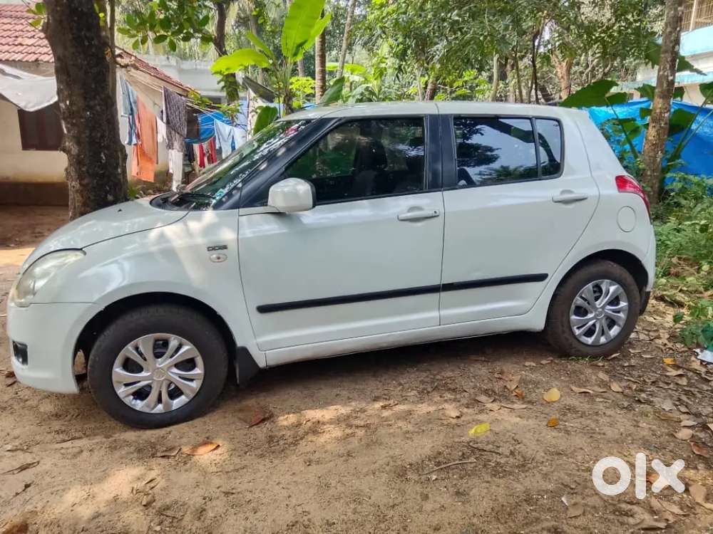 GOOD  CONDITION, AC,4 NEW JK  TYRE,4 DOOR POWER WINDOW, CENTRAL  LOCK