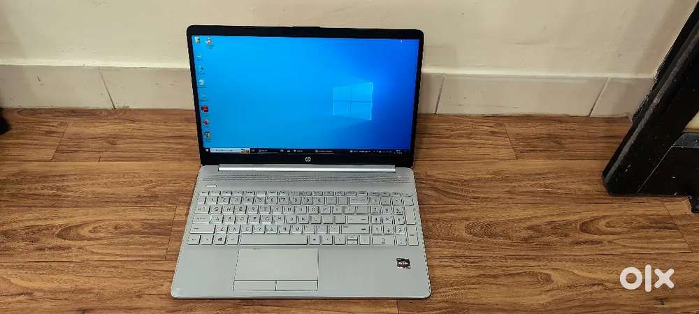 HP 15 - SILVER LAPTOP