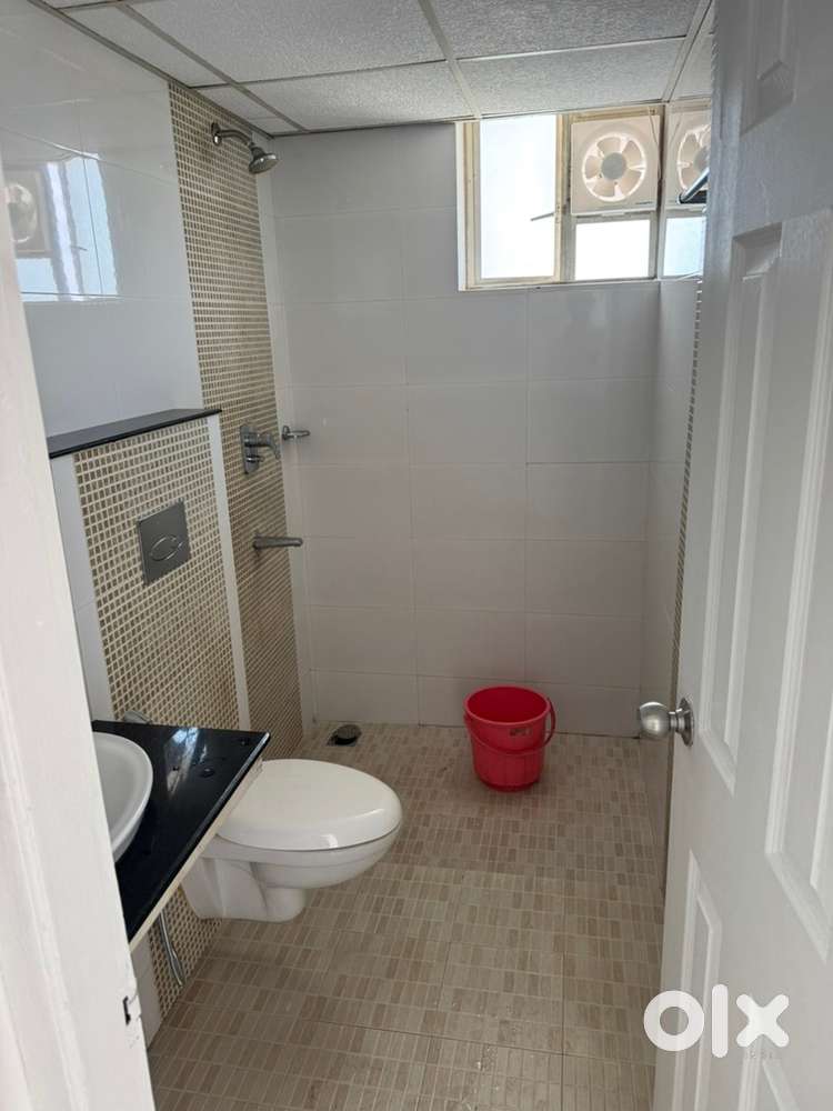 Fully furnished apartment for rent 31000 3bhk,