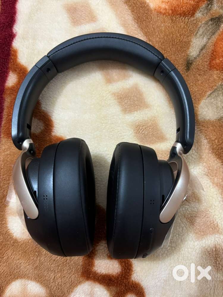 Boult Headphones 70hr Playtime,