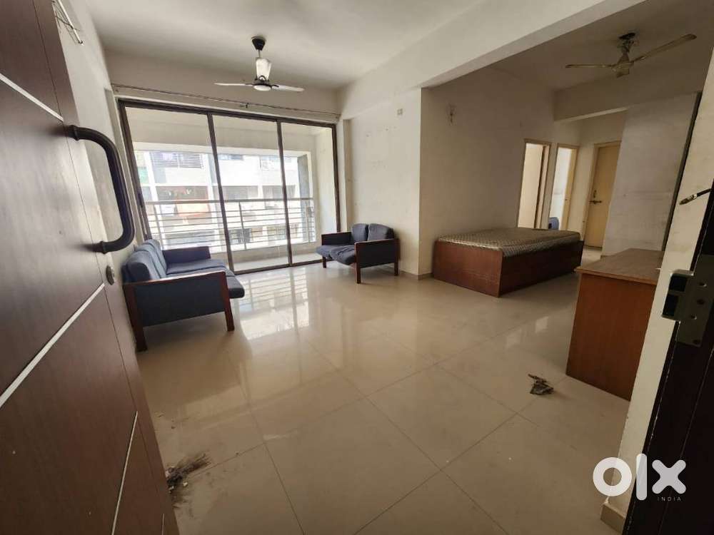 2 BHK BIG SIZE FLAT FOR SELL