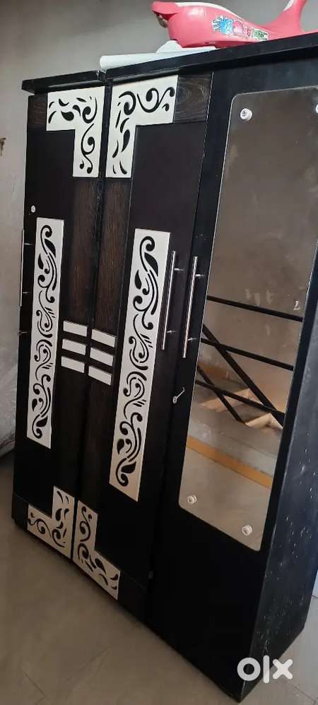 Good condition wardrobe (kabat)
