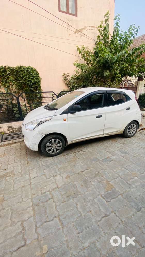 Hyundai EON 2012 Petrol Well Maintained