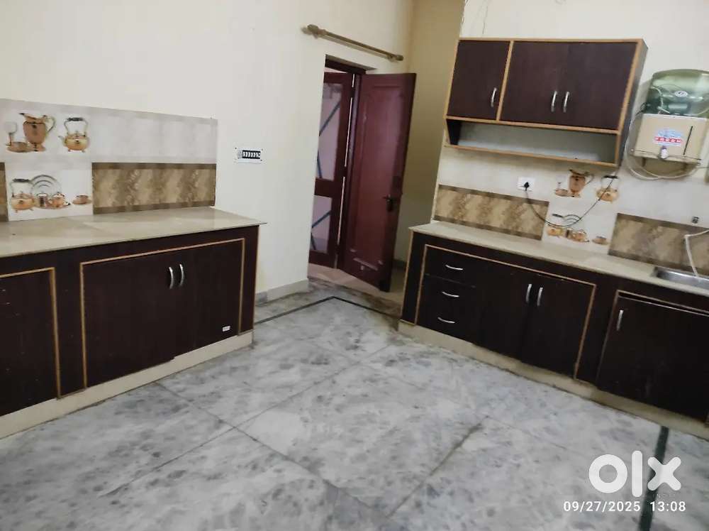 2 BHK FURNISHED FOR BACHELORS WITH BEDS & RO