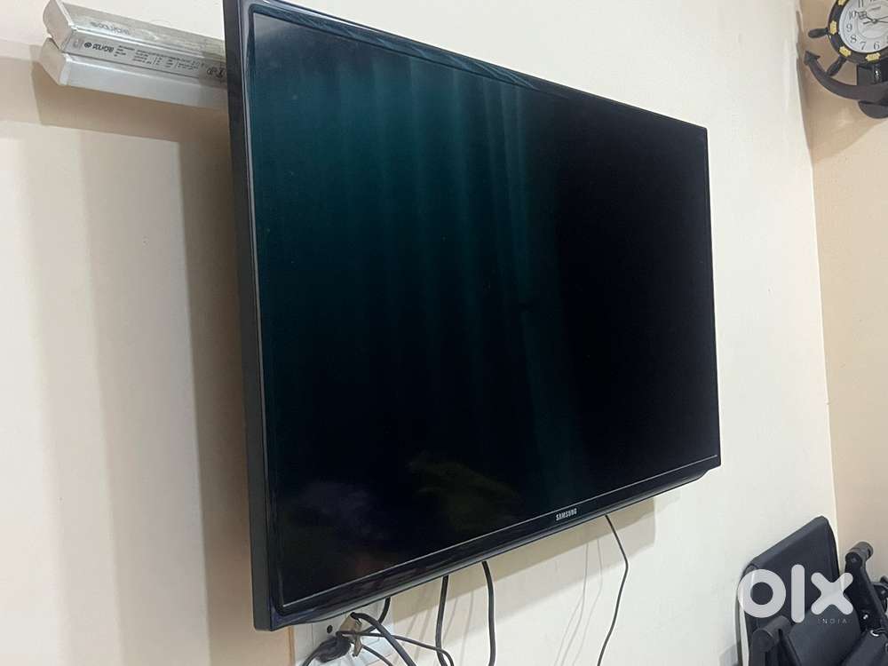 Samsung TV 43 inch - Amazon Firestick TV