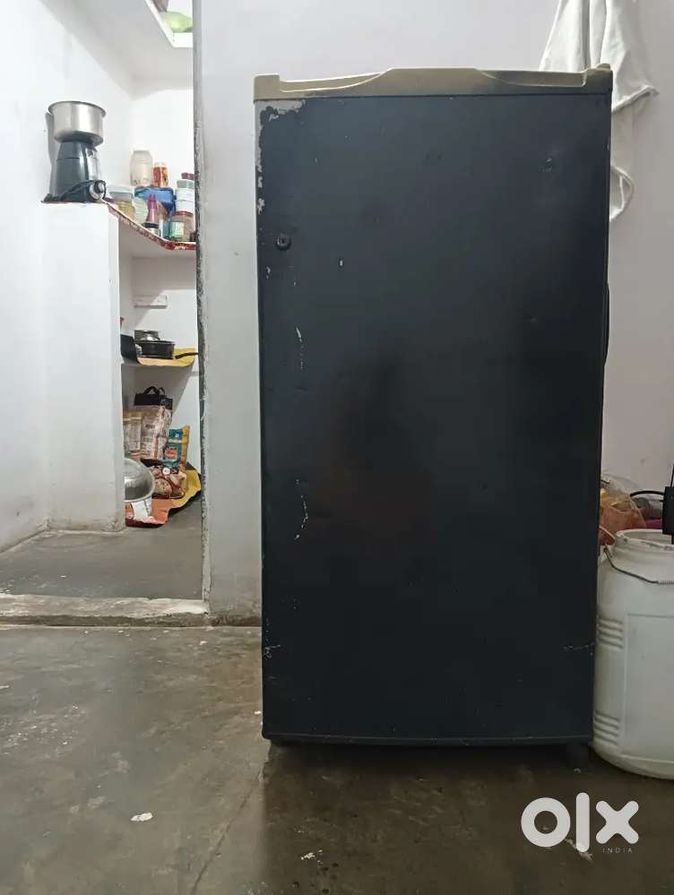 Single door fridge