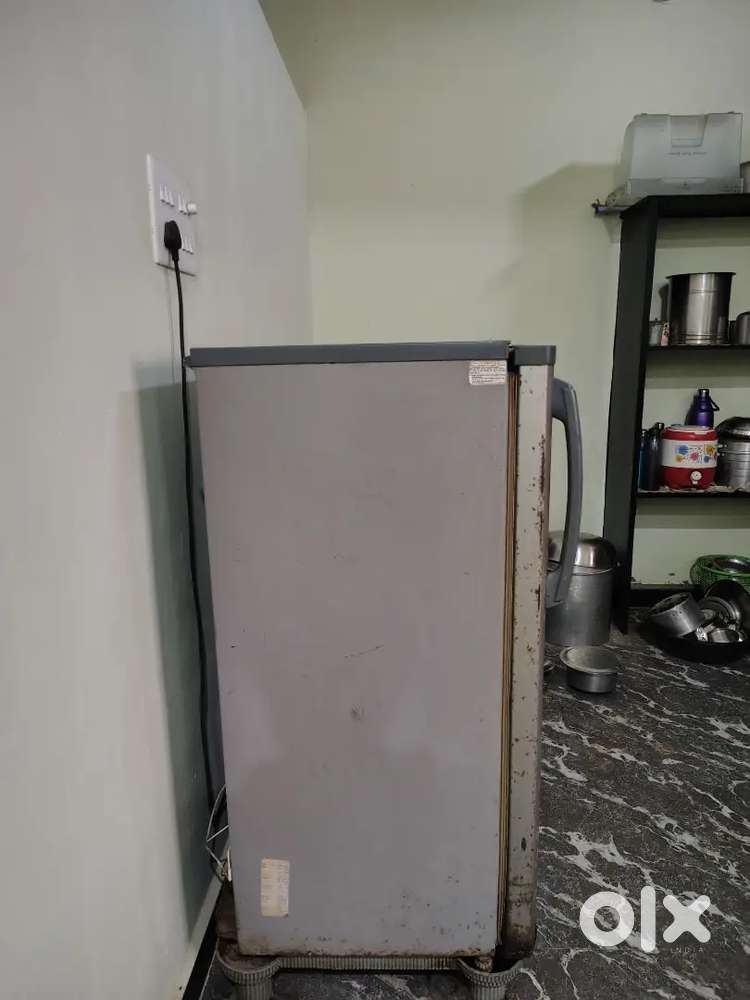 Samsung refrigerator with 138 L