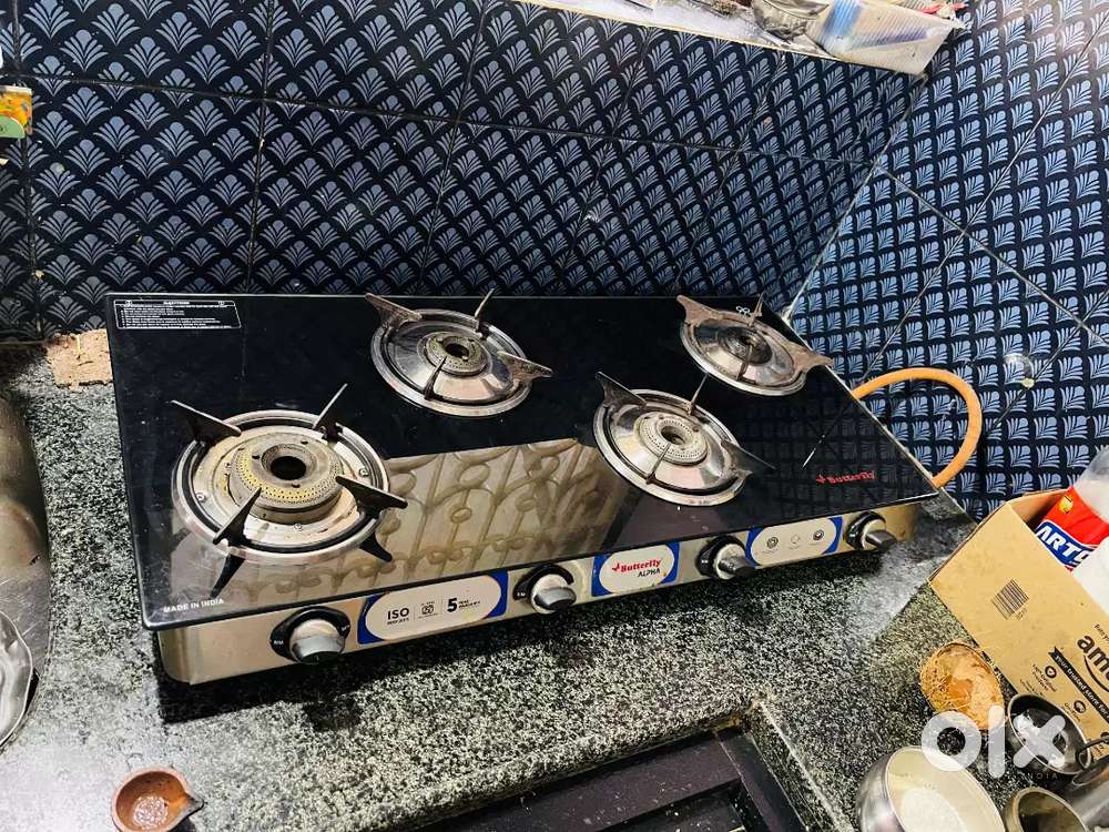 4 stove, Dining Table and Grinder