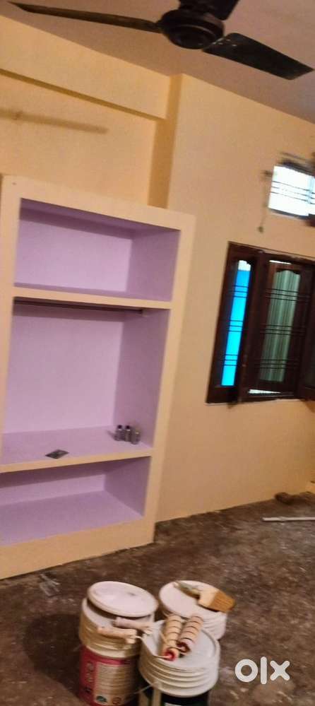 1 room with separate bathroom