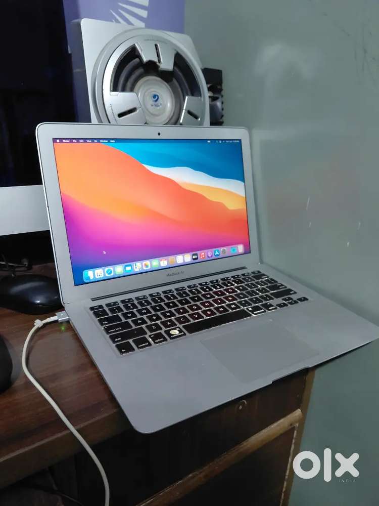 Mac book air 2014  i5 4gb 120 gb ssd