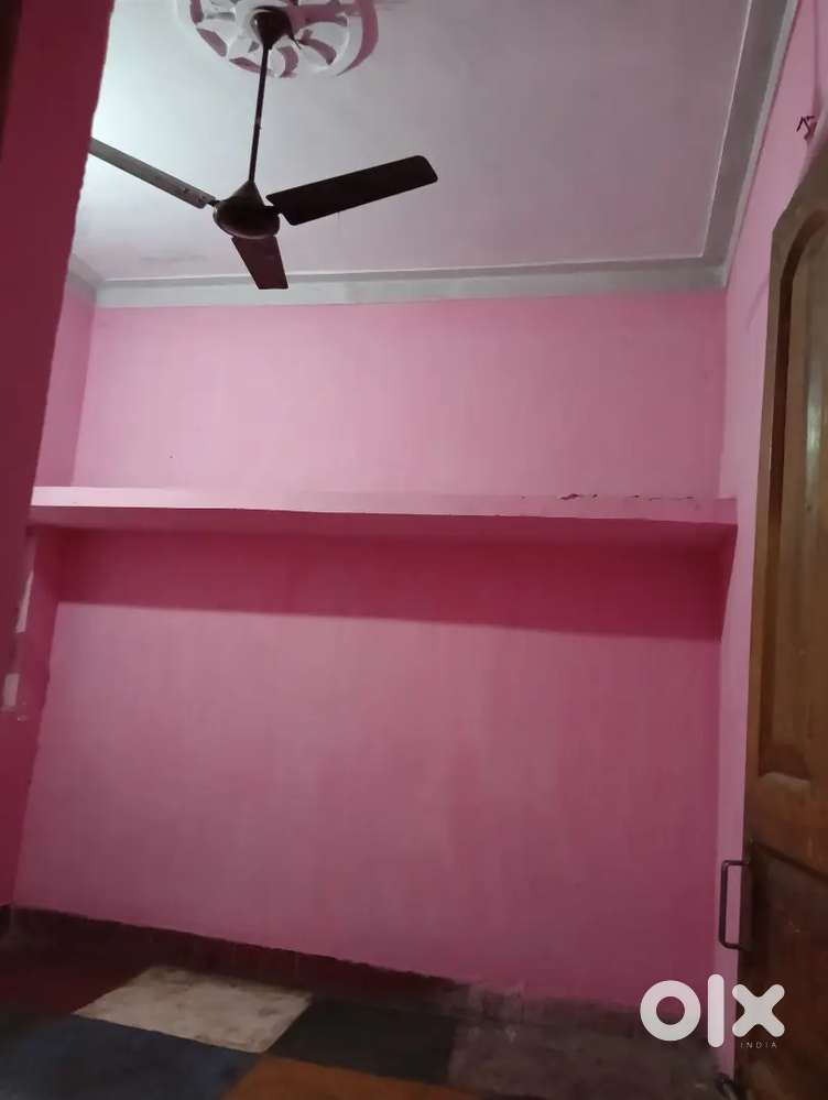 Find a room sharing partner for girl.