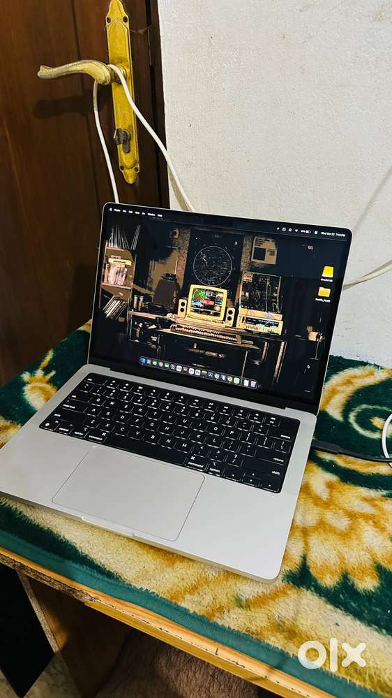 M3 Max Macbook Pro 14-inch