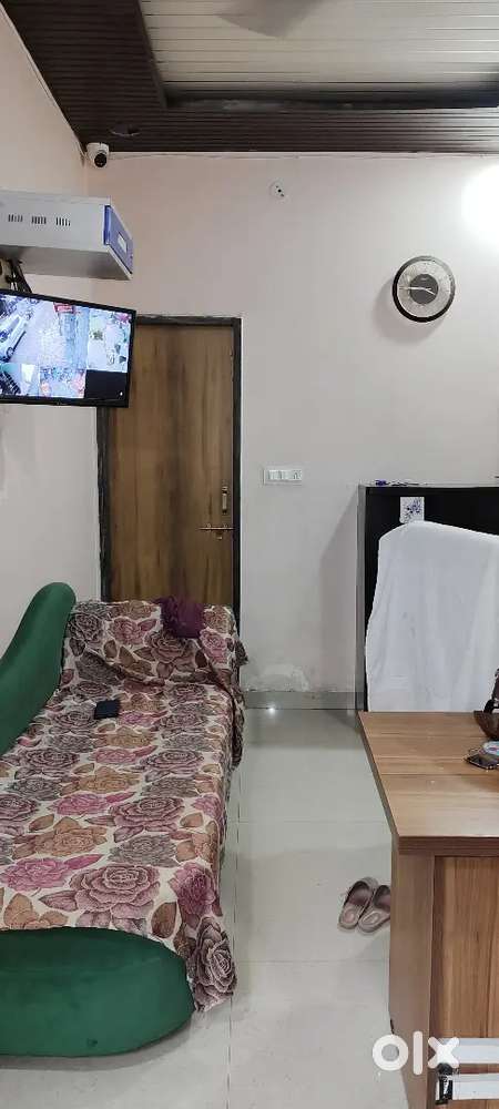 FULL TIME MAHILA WARDEN KI JARURAT HAI widow age 40+