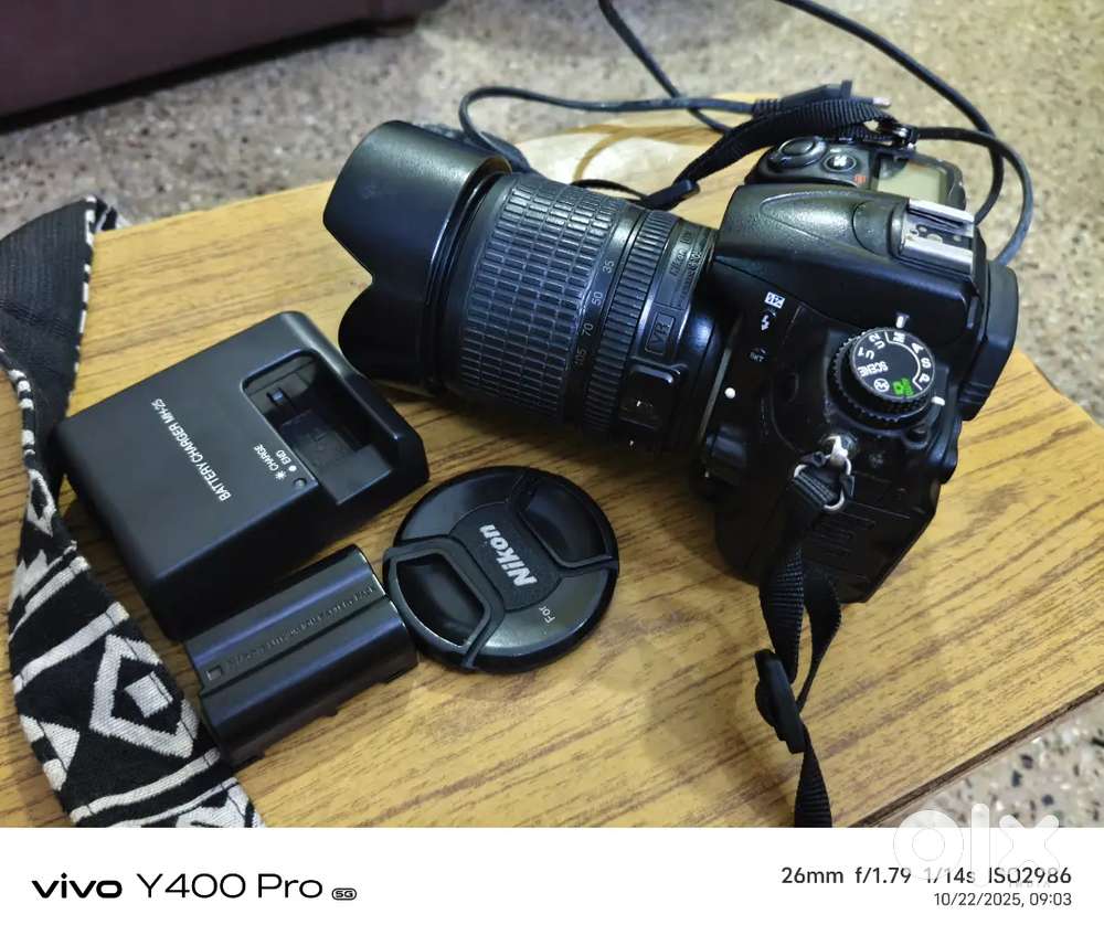 Nikon d7000  selling camera