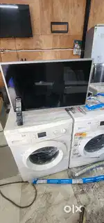Lg normal led tv for sale secondhand  with original remote