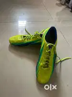 Sport shoes