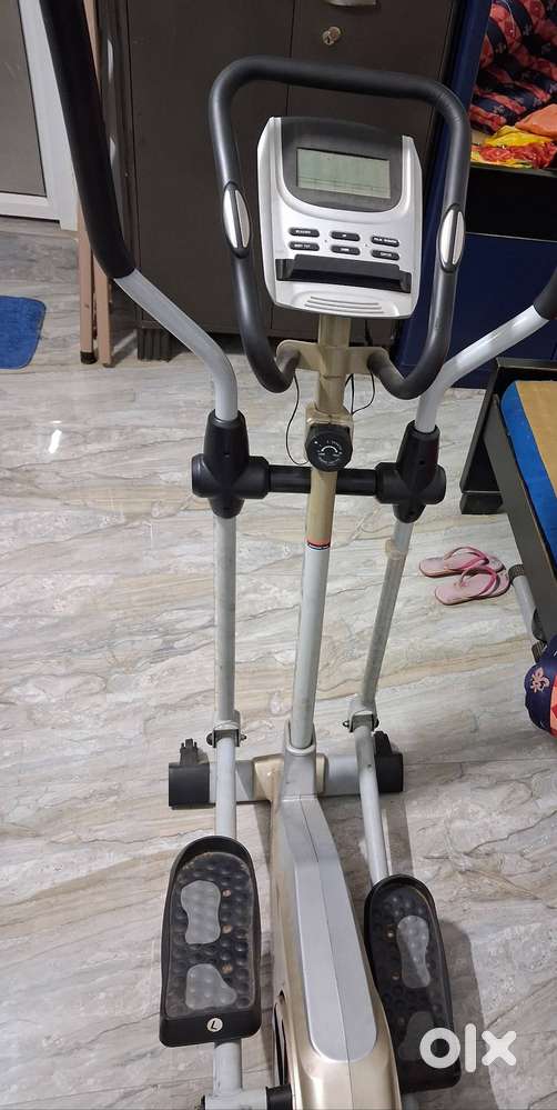 Hercules EL 43 Cross Trainer in good condition