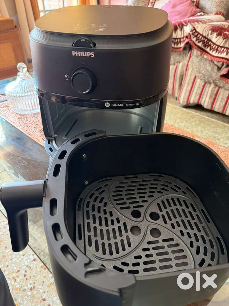 Philips 6.2 liter Air Fryer only 4 days old