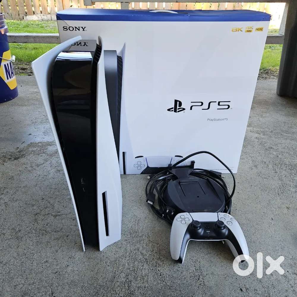 Sony PlayStation 5 825GB White (Disc Edition) with Box and Controller
