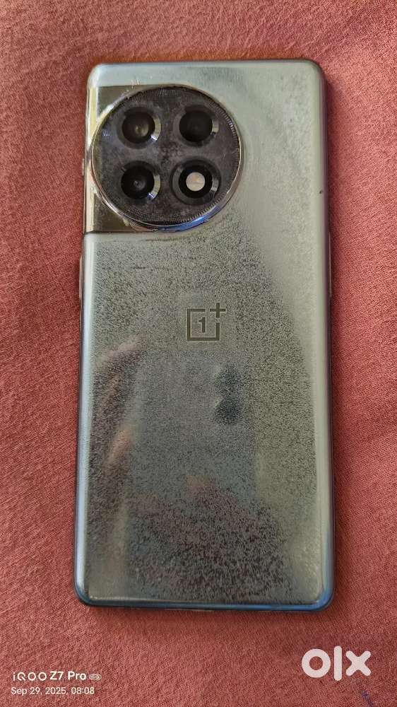 One plus 11r 8/128 bill box charger sb h