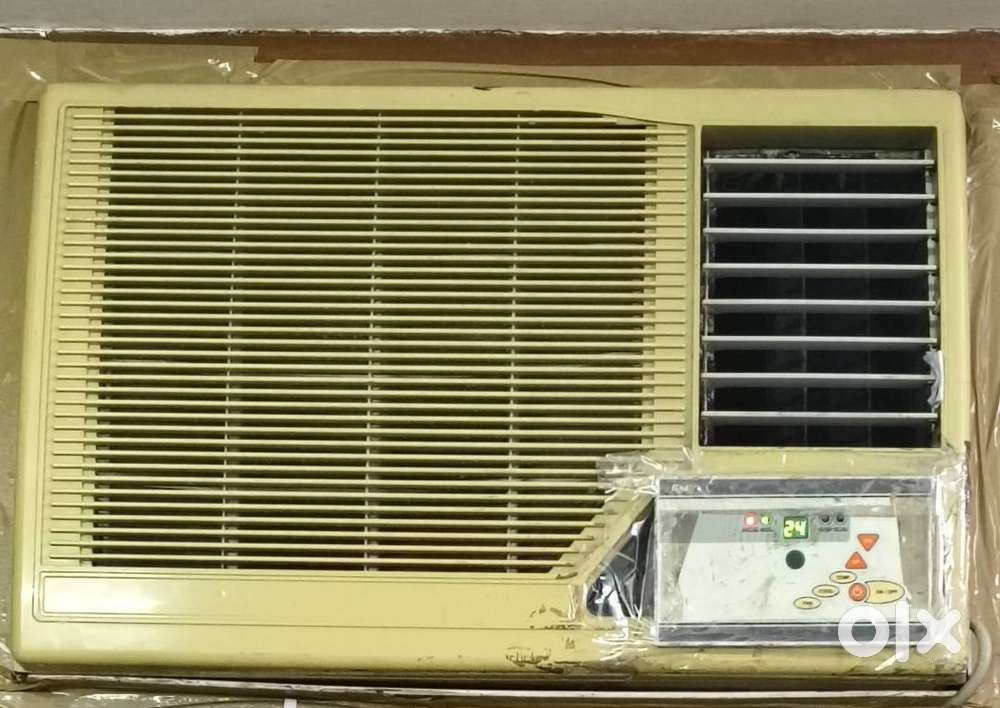 Carrier 1.50to window AC
