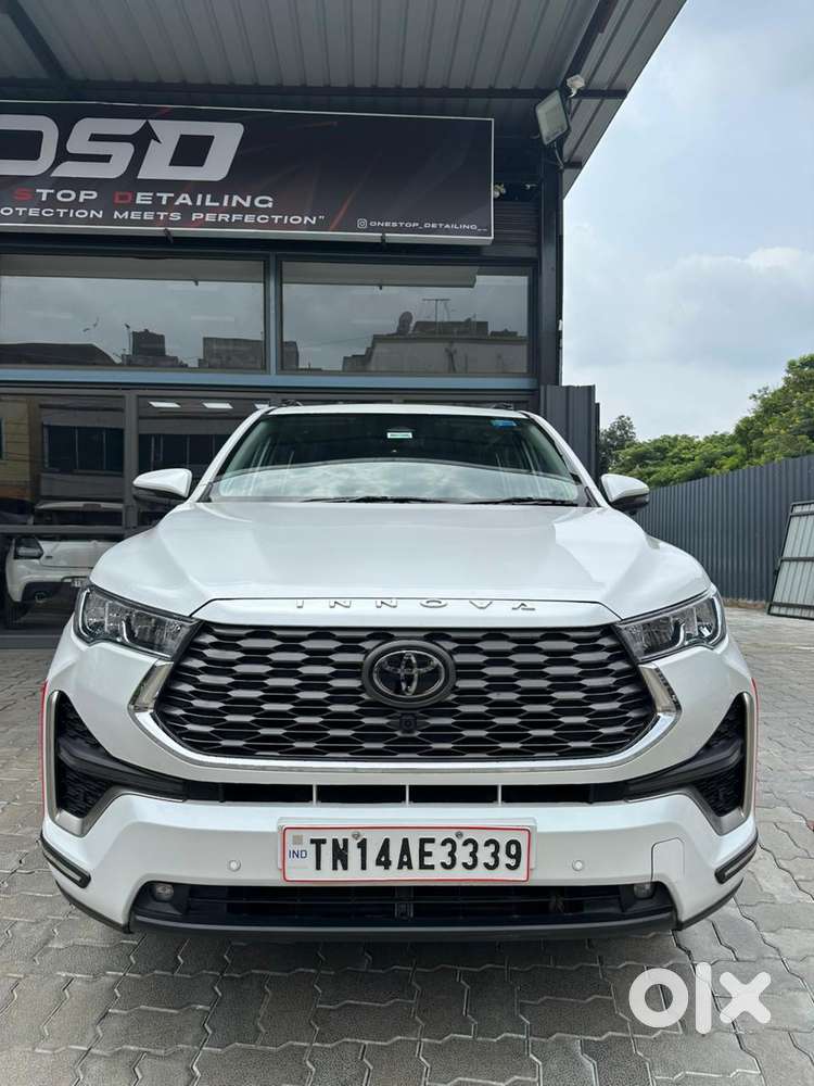 Toyota Innova Hycross 2.0 ZX Hybrid 7 STR, 2023, Petrol