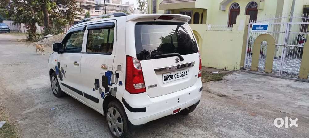 गाड़ी में कोई प्रोब्लम नहीं है गाड़ी एक दम फ्रेश कंडीशन में है